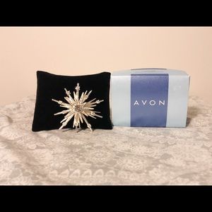 Avon Shimmering Star Brooch